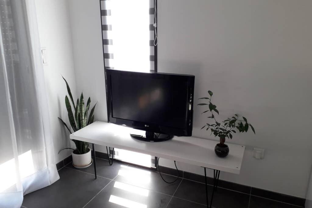 Logement Neuf De 40 M², Equipe Et Confortable Croix-Chapeau Buitenkant foto